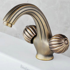 Antique Brass Finish One Hole Two handle Bathroom Sink Faucet T1797 Antique Brass Finish One Hole Two handle Bathroom Sink Faucet T1797